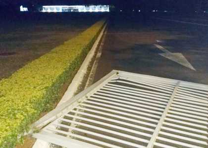 Palácio da Alvorada é invadido por carro que derruba portão de entrada palacio da alvorada